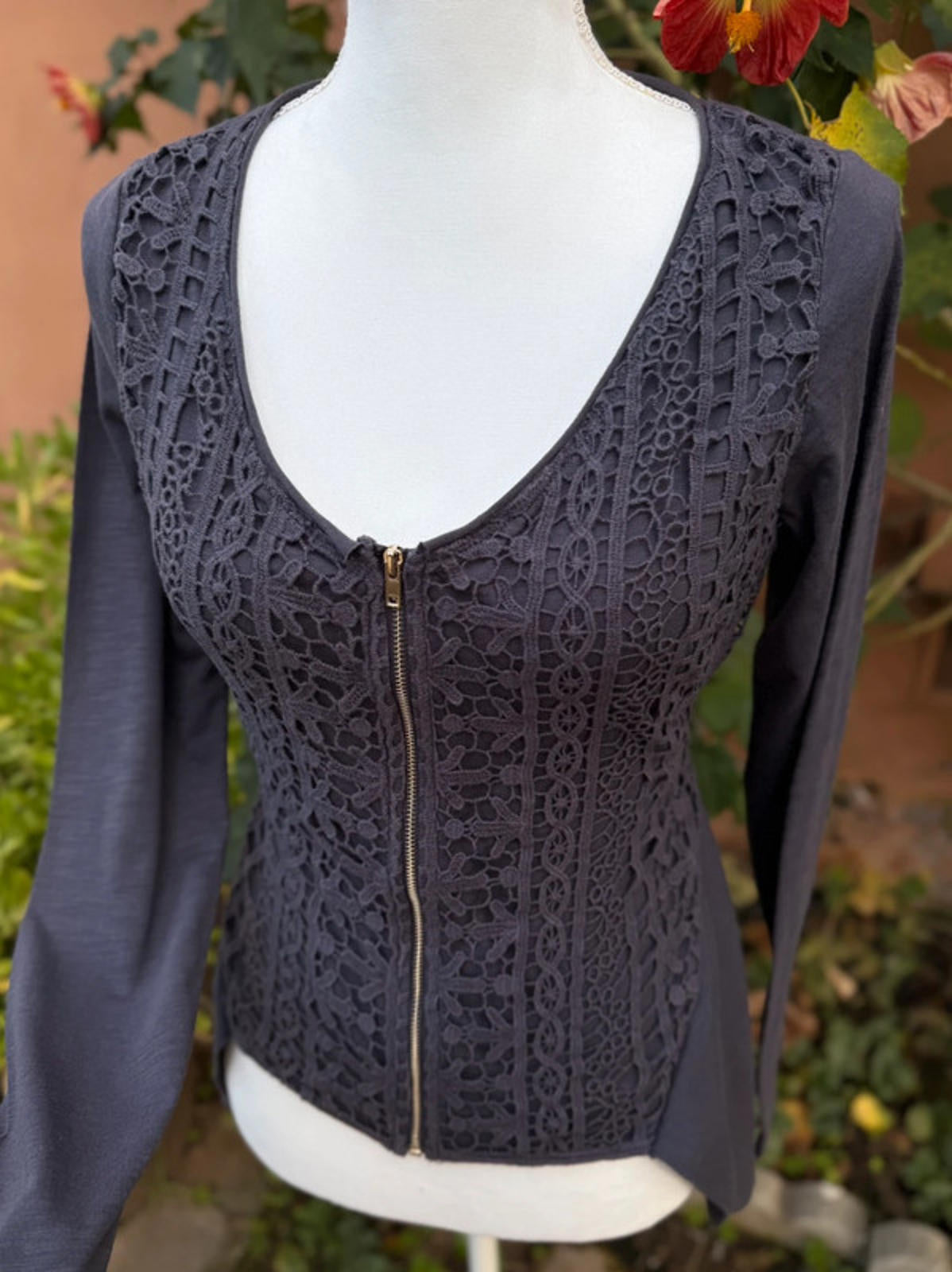 RXB Gray Lace Casual Zip Up Top Women’s Size M