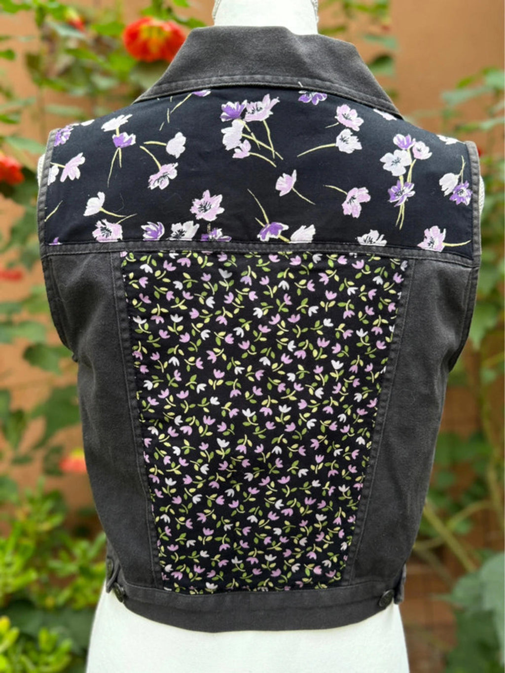 Carol Little Sport Petites Gray Black Denim Women’s Lavender Floral Vest Size S