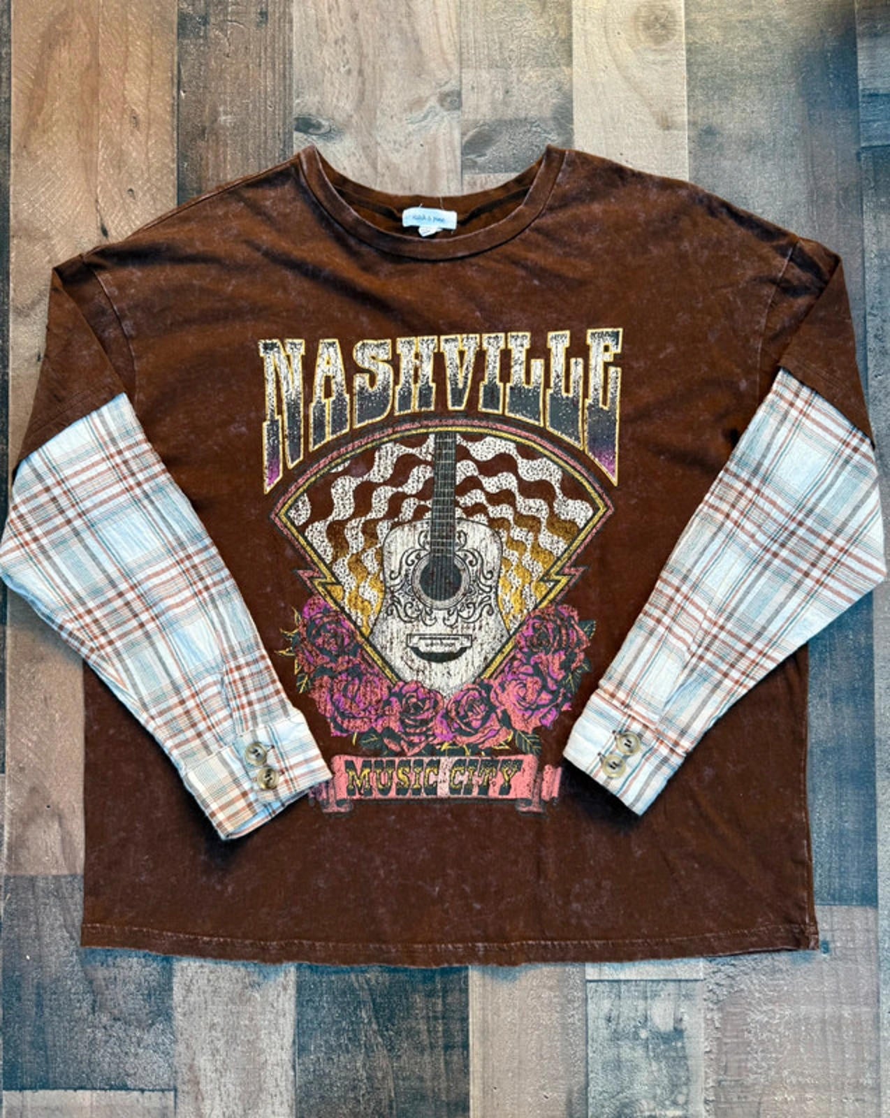 Stitch And Pine Women’s Plaid & Brown Tee Nashville Music City Rose Graphic M