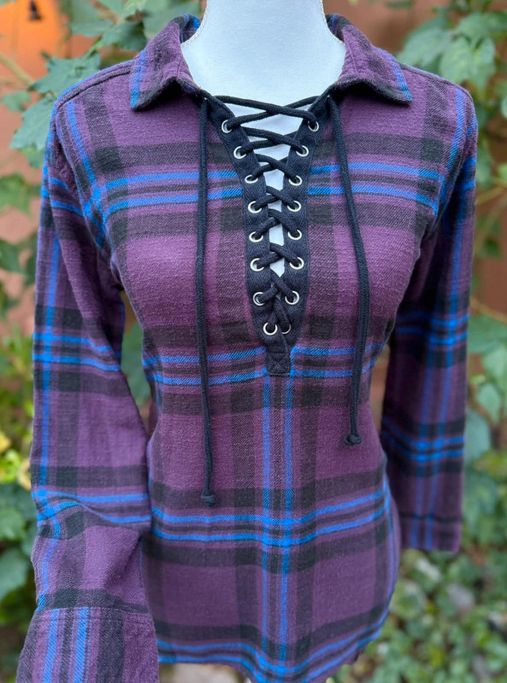 American Eagle Purple Blue Plaid Tie up Distressed Flannel Top Women’s Size S