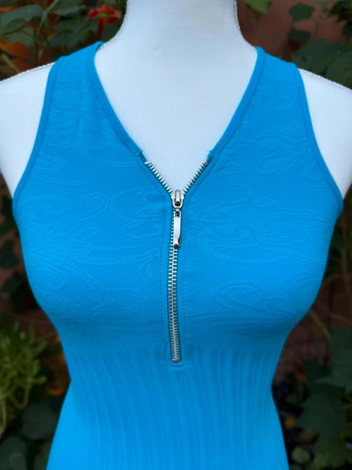 F & F Aqua Zip Up Tanks Top Will Best Fit A Small/Medium Size OS