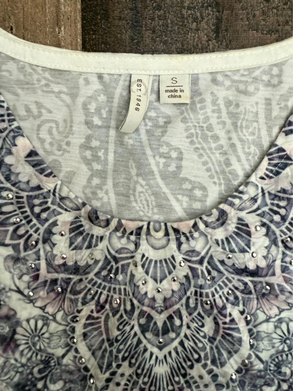 Bedazzled Butterfly Soft Cute Floral & Paisly Design Blouse Women’s Size S