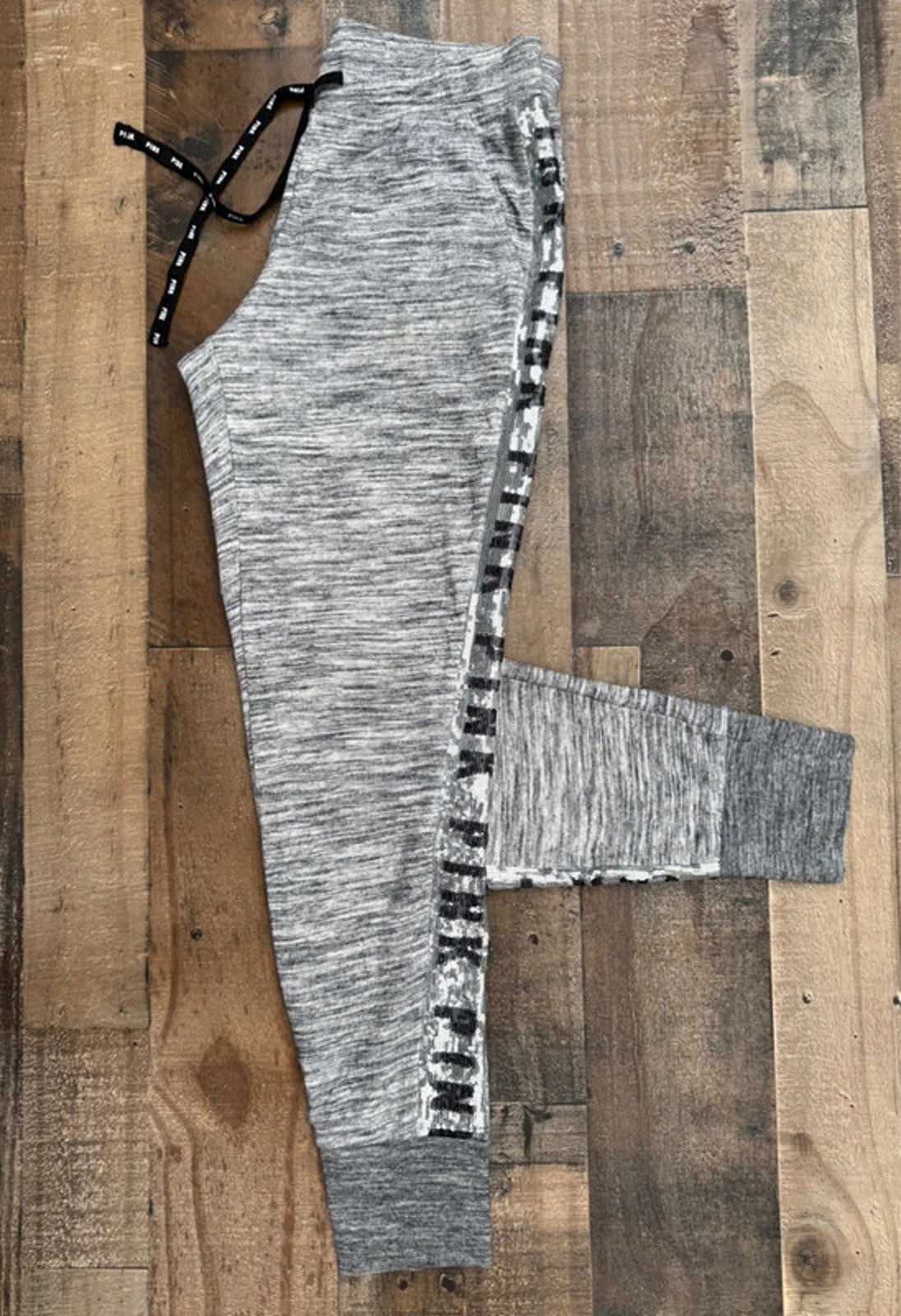 Victoria Secret PINK Gray ‘& Black Sequins Sweats Womens Size S
