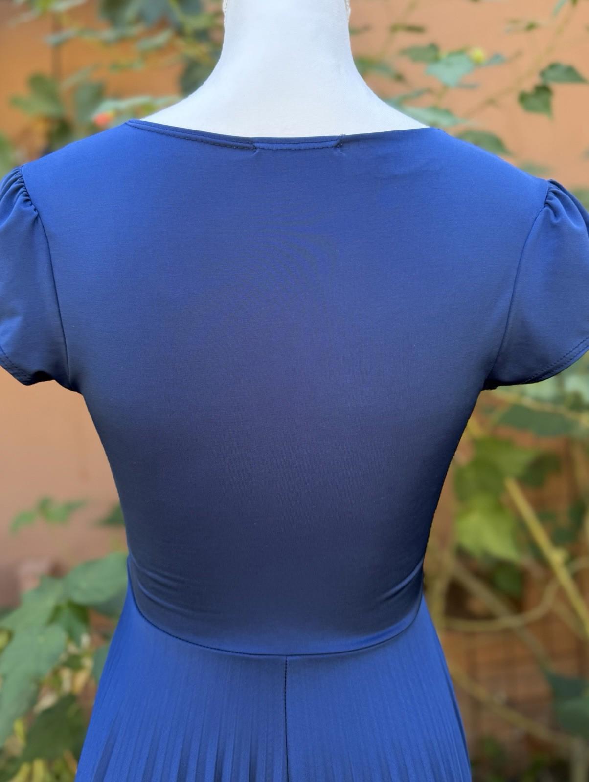 Soprano Royal Blue Lace Twirl Pleated Women’s Short Sleeved Dress Size S