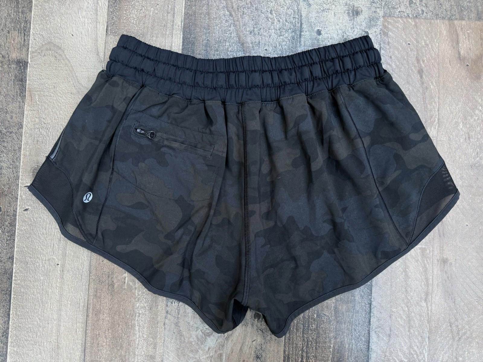 Lululemon Camouflage Black Size 6 Women’s Hottie Hot  Black Running Shorts