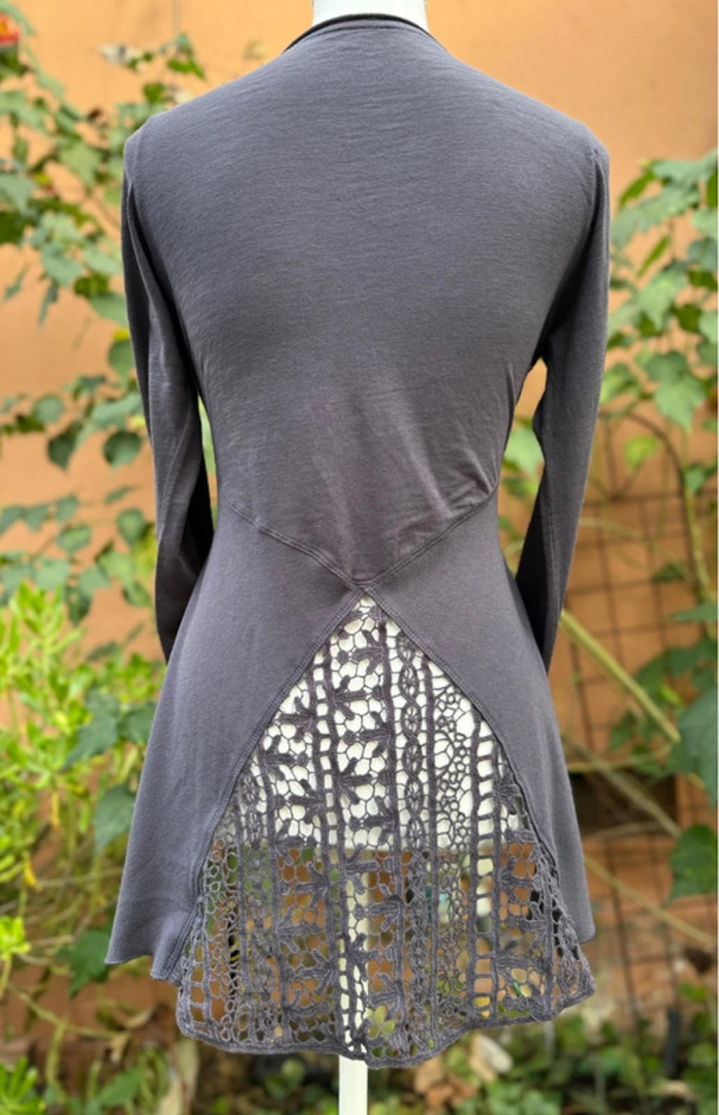 RXB Gray Lace Casual Zip Up Top Women’s Size M