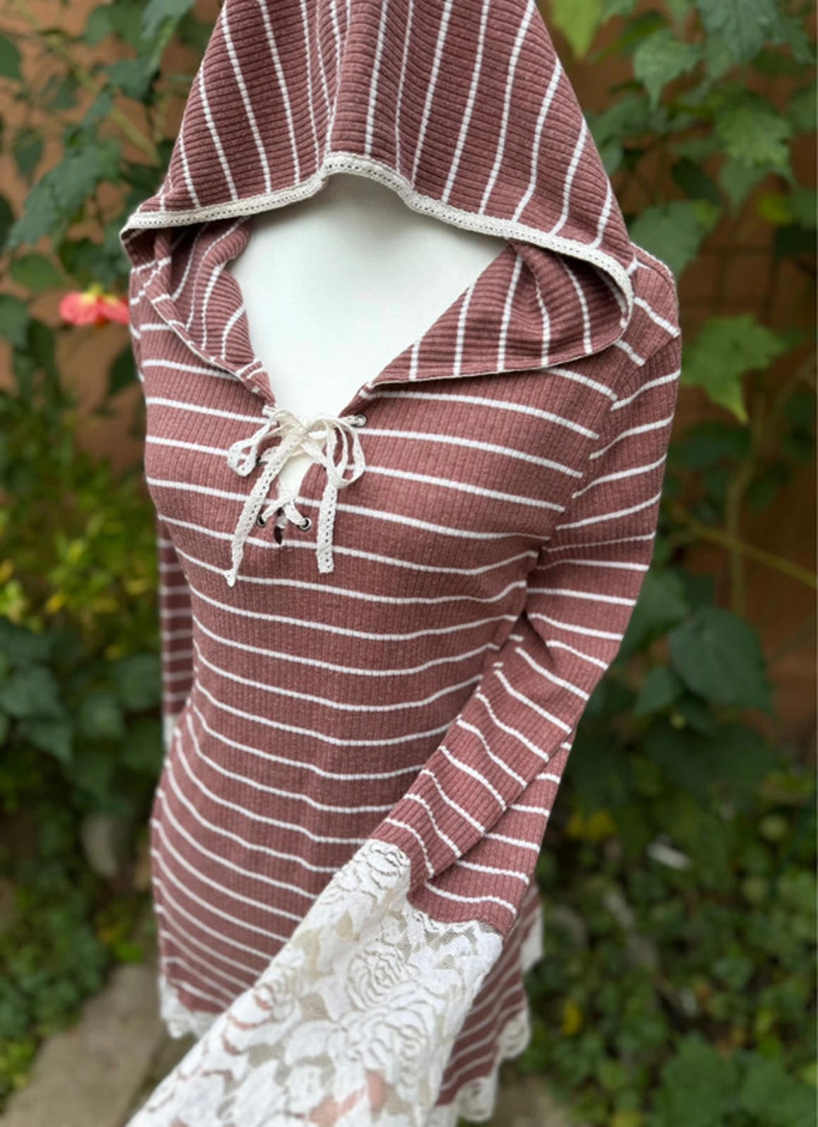 Kori America Casual Stripe Lace Hoodie Women’s Size M