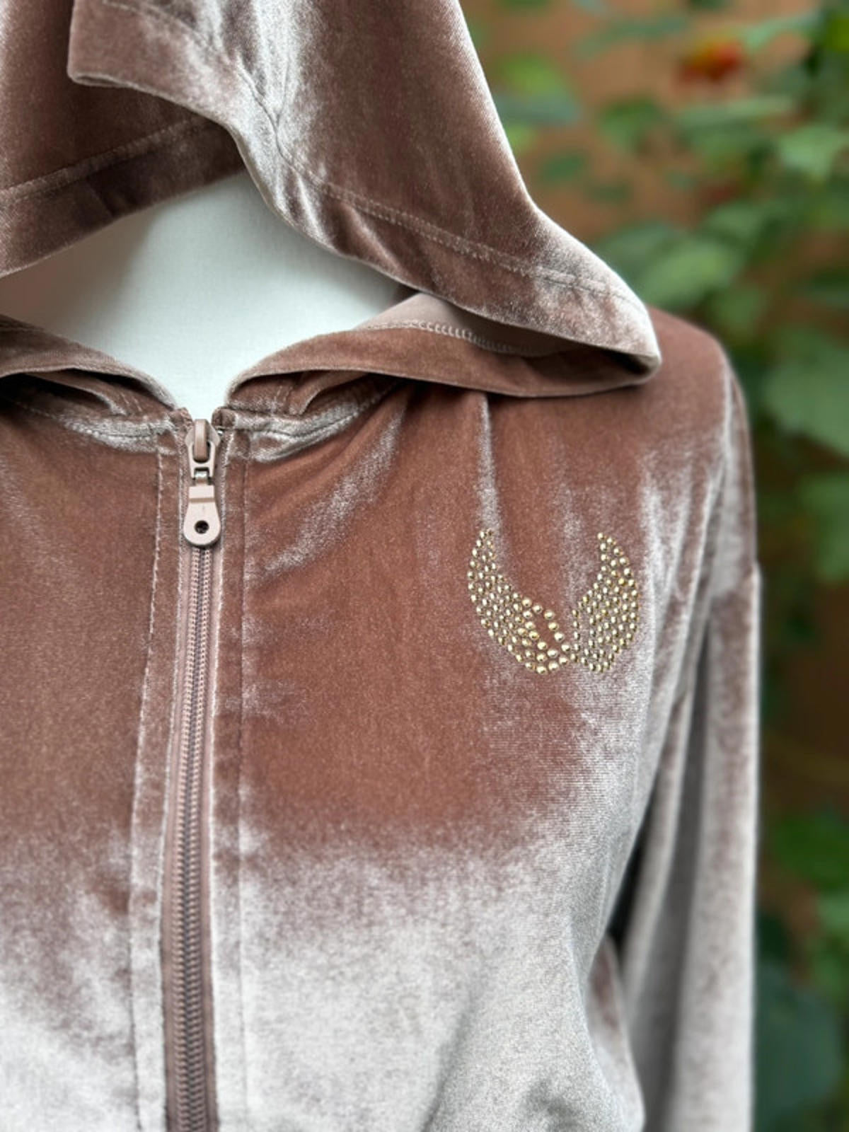Social Scene Velour Rose Gold With Cute Angel Wings Cropped Hoodie Size M