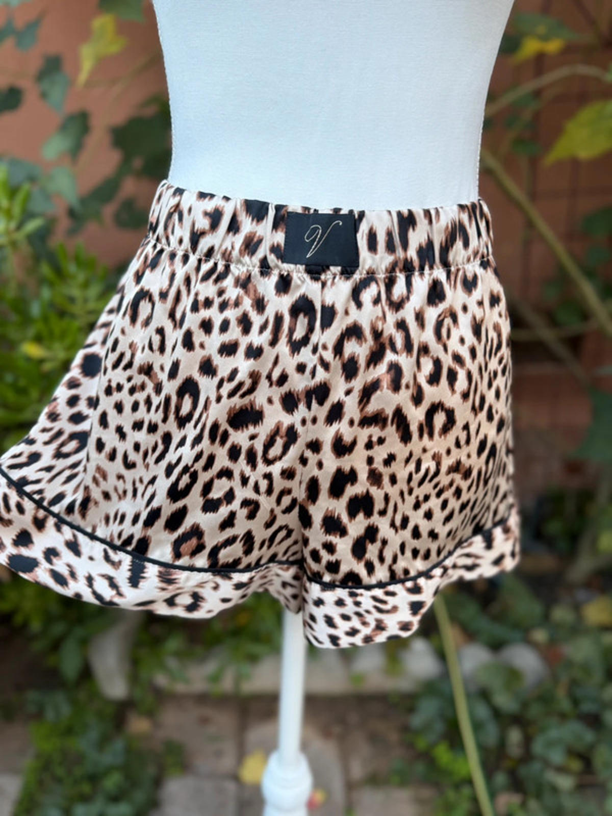 Victoria Secret Soft Leopard Print Pajama Lounge Wear Shorts Size L Large
