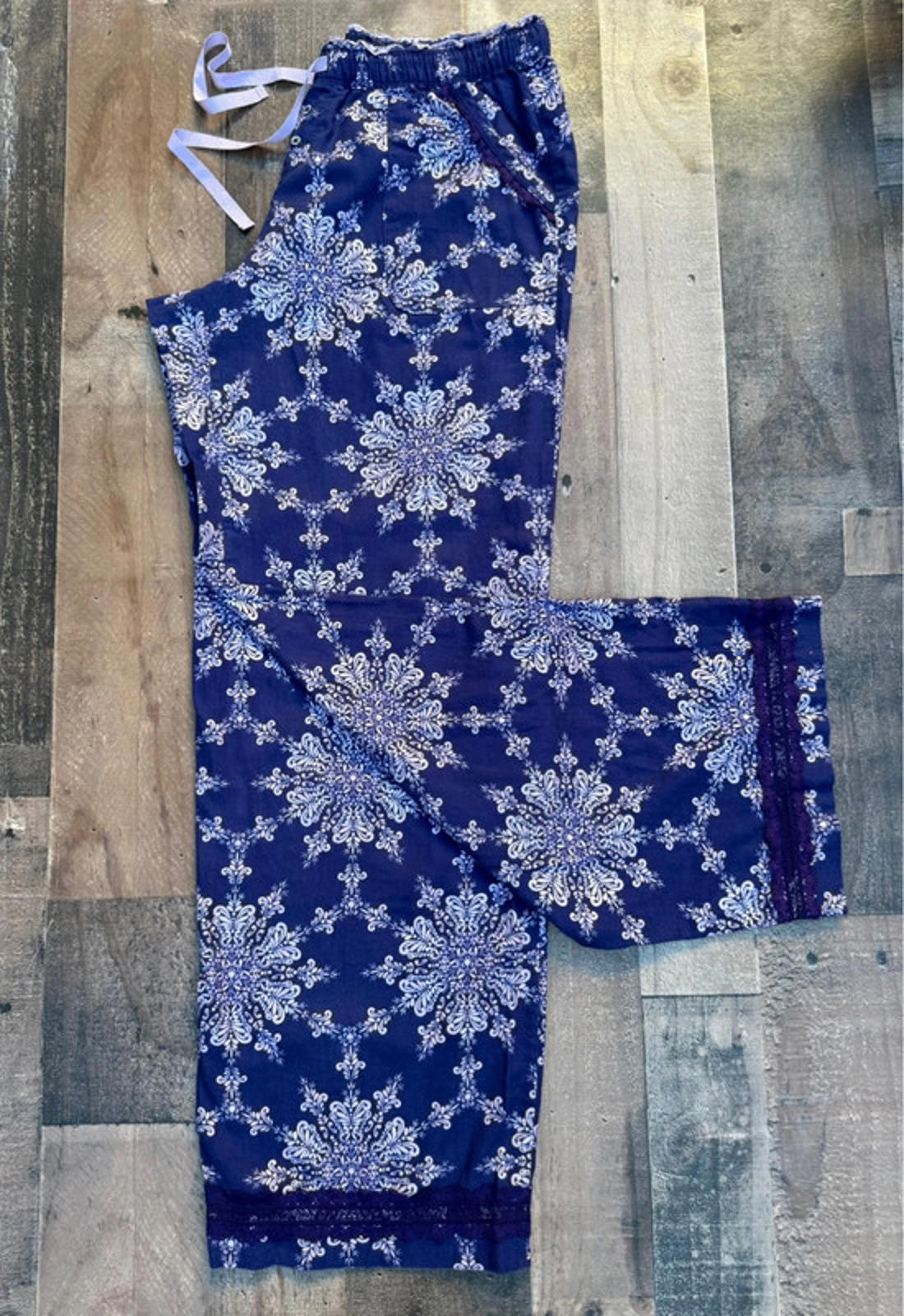 Victoria Secret Deep Purple Snowflake Lace Lounge Pajama Pants Size M