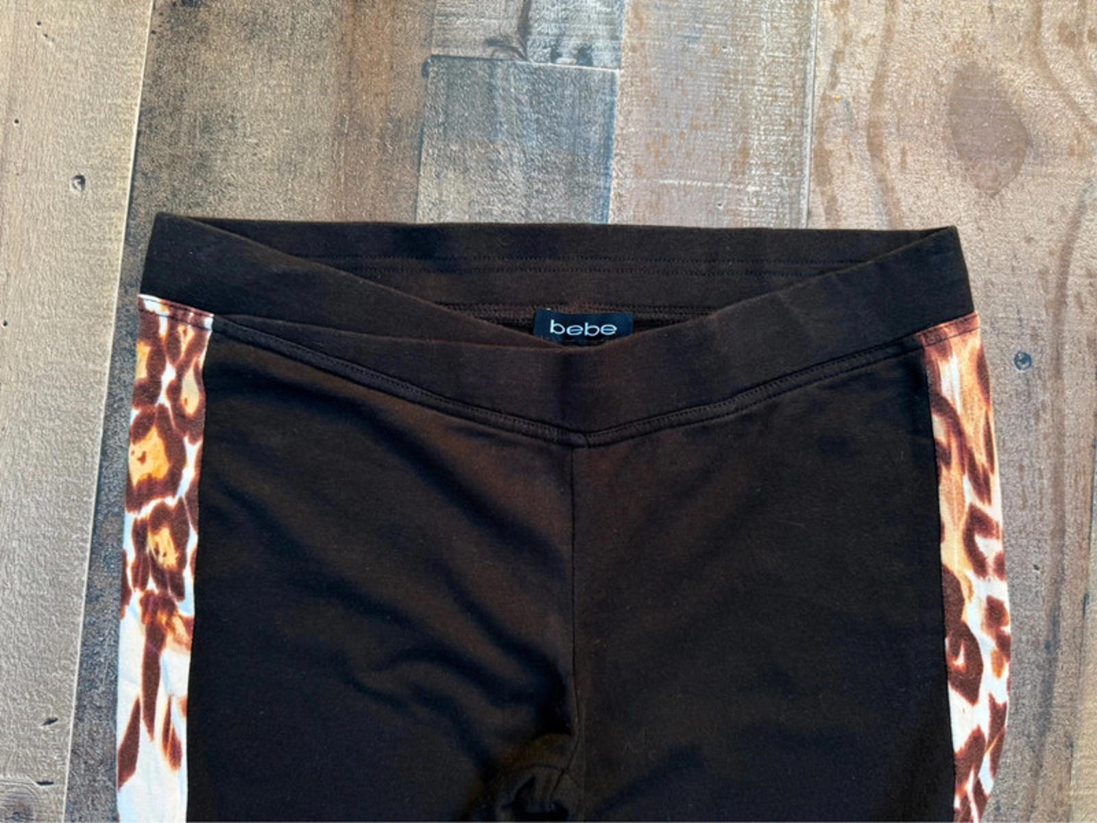 Bebe Black Pant Length Womens Leggings With A Fun Design Size M