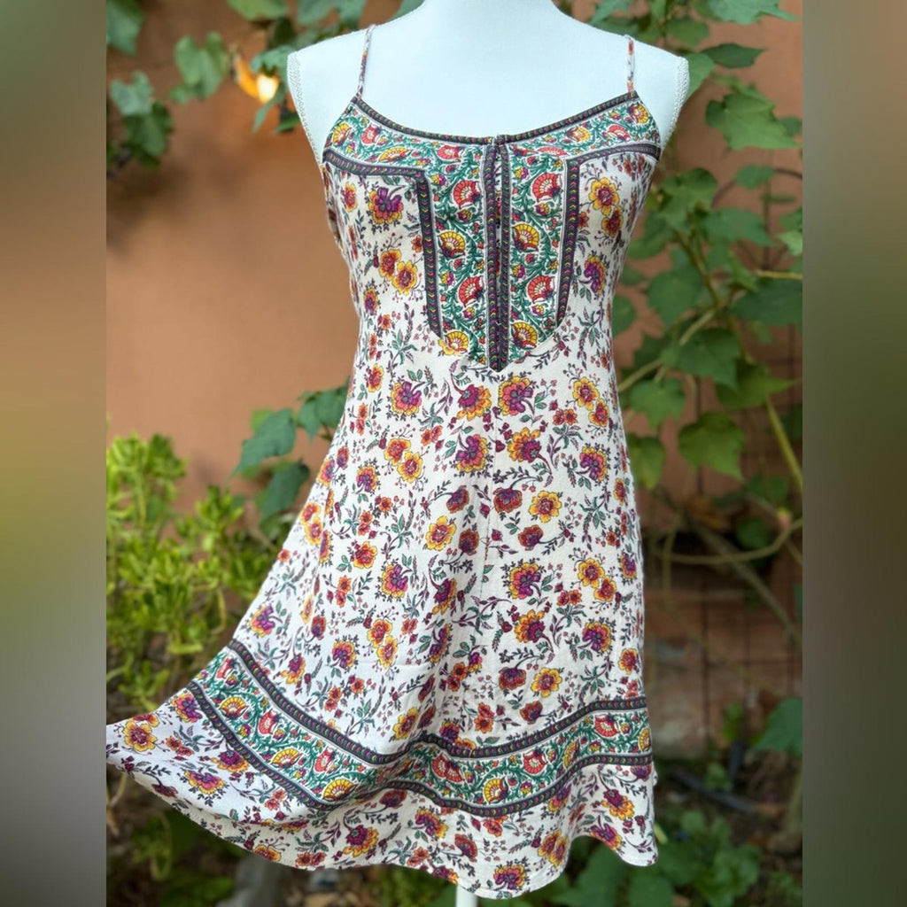 American Eagle Outfitters Paisley Floral Dress Size M