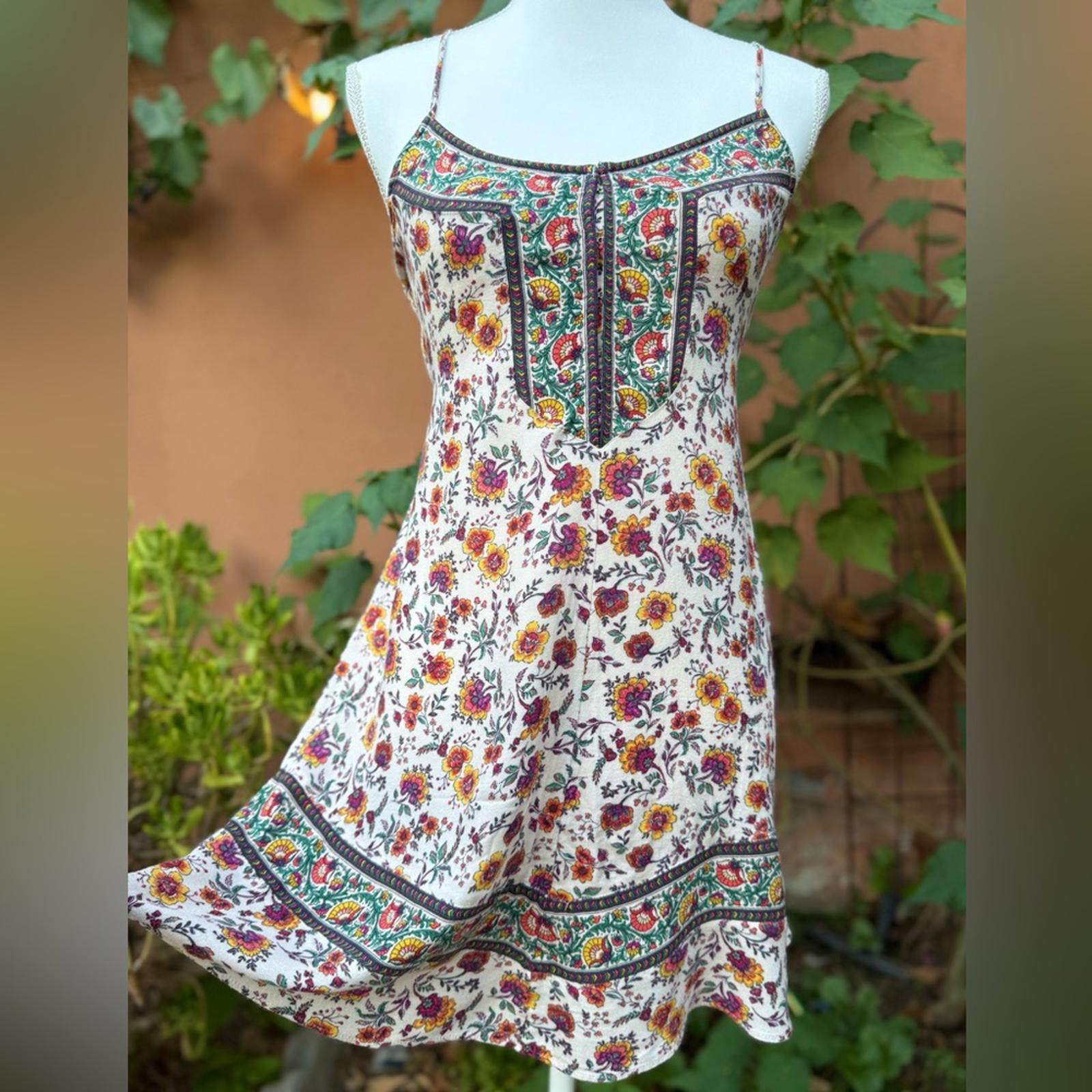 American Eagle Outfitters Paisley Floral Dress Size M