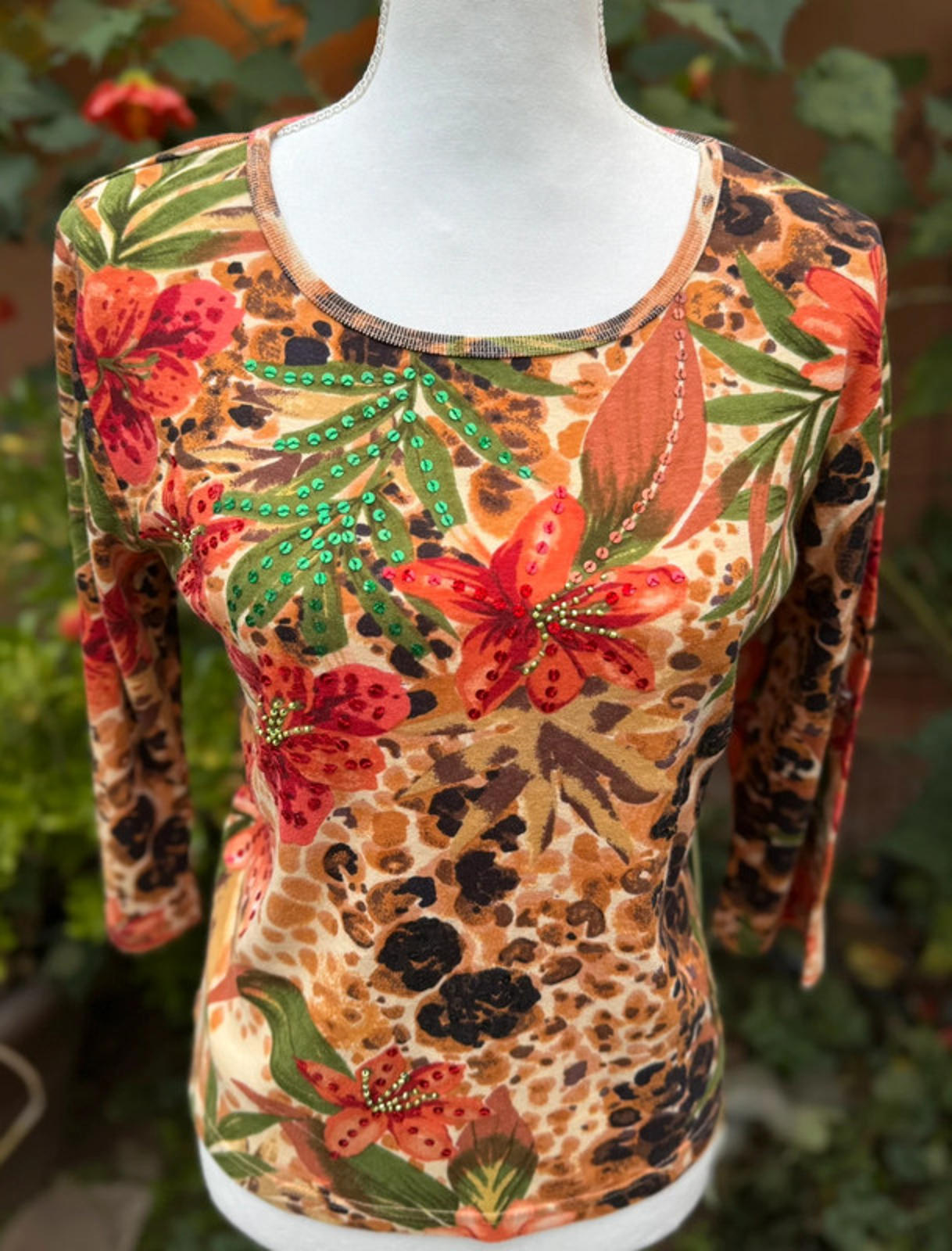Take Two Clothing Co Floral Beaded Top Women’s Size M