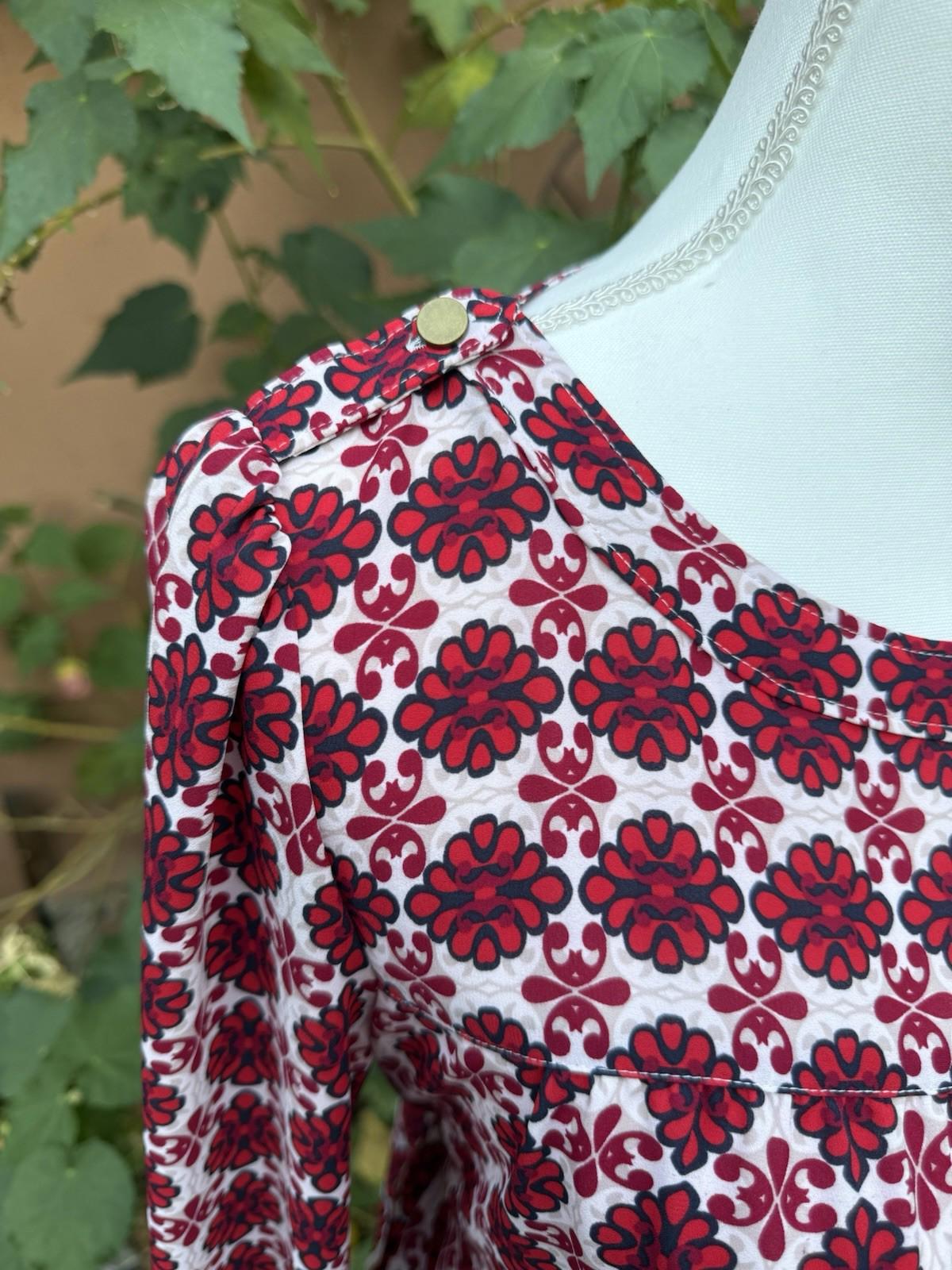 The Loft Size Red White Floral Design Women’s Blouse XS