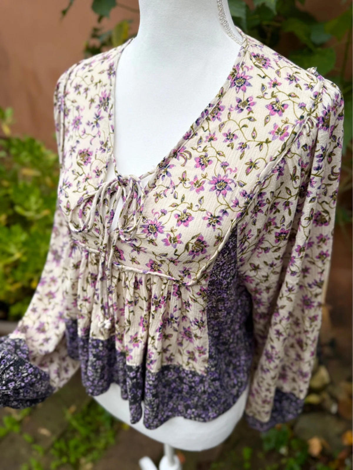 Olivaceous Boho Hippie Floral Cropped Peplum Top Women Size M