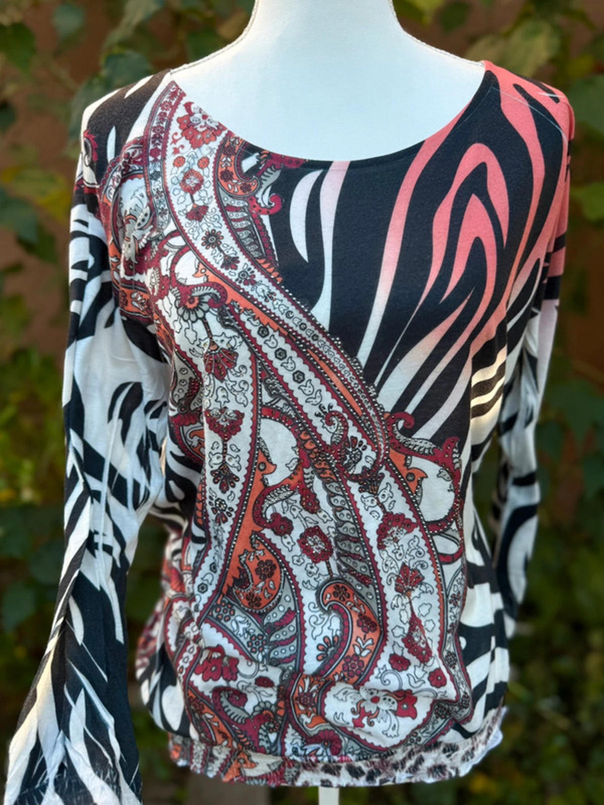 Chicos Funky Zebra Print Floral Paisley Bedazzled Womens Top Size 2