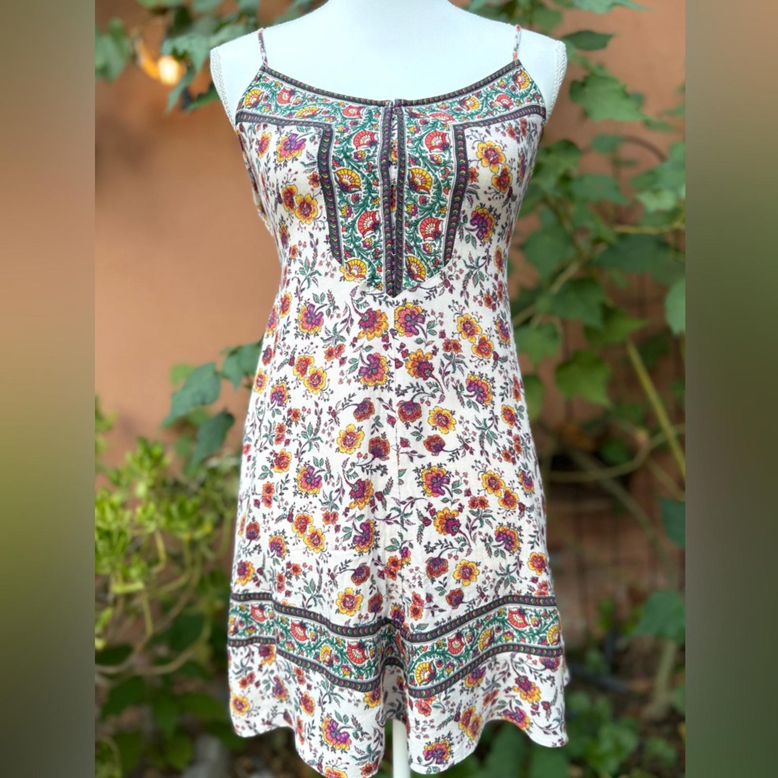 American Eagle Outfitters Paisley Floral Dress Size M