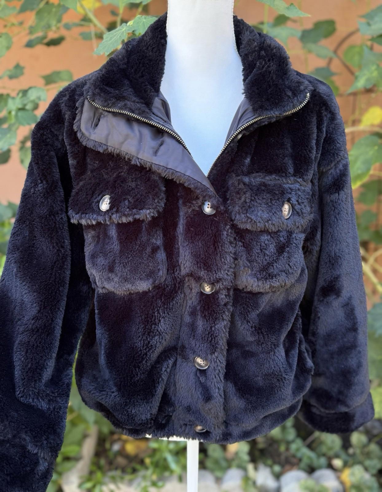 True & Time Women’s Size Medium Fuzzy  Button With Full Zip Black Jacket 8/10 M