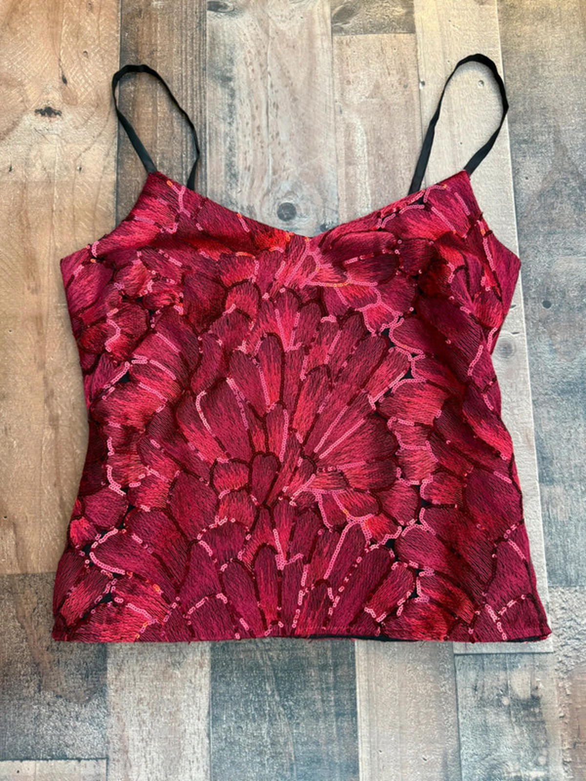 White House Black Market Red Sequins Floral Women’s Cocktail Hour Top Size L