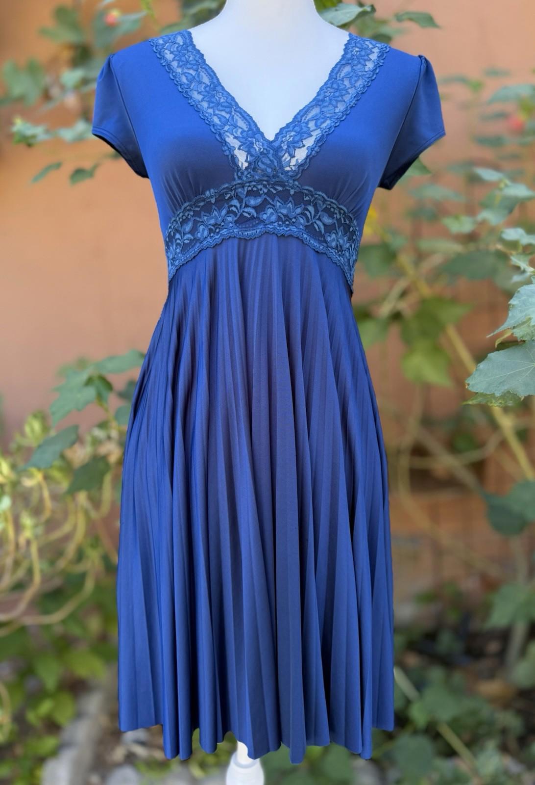 Soprano Royal Blue Lace Twirl Pleated Women’s Short Sleeved Dress Size S