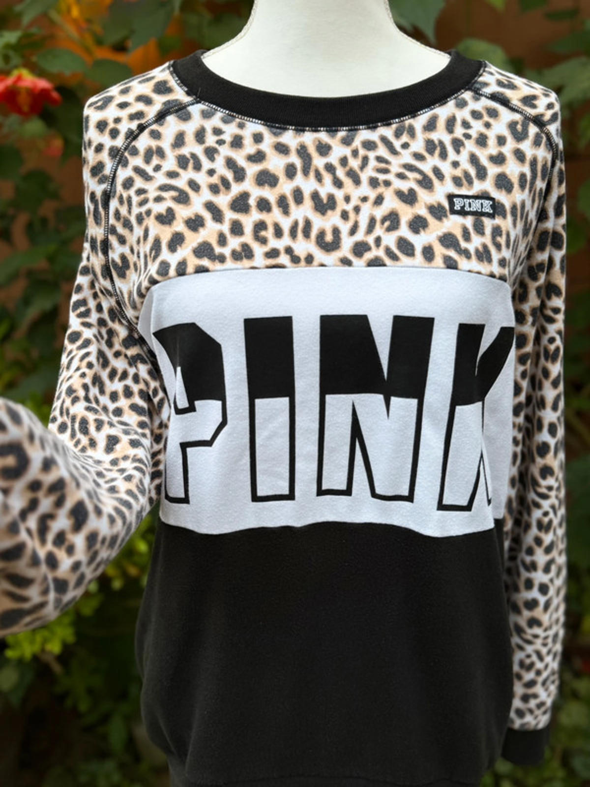 Victoria Secret PINK Leopard Print Womens Sweater Size M