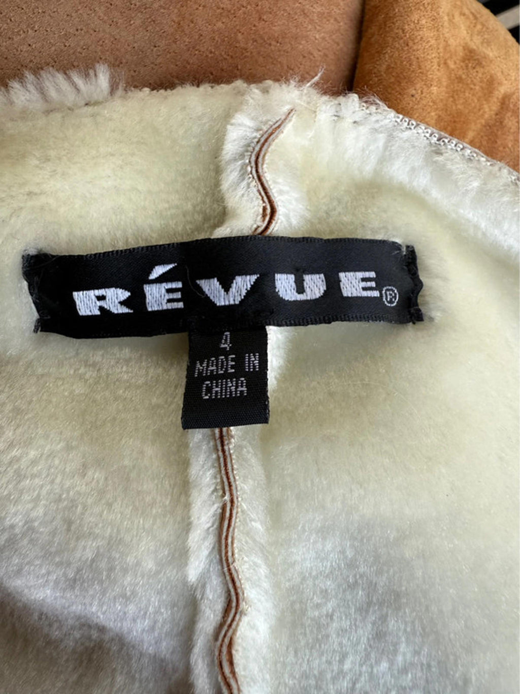 Revue Jacket Women’s 100% Leather On Outside Size 4