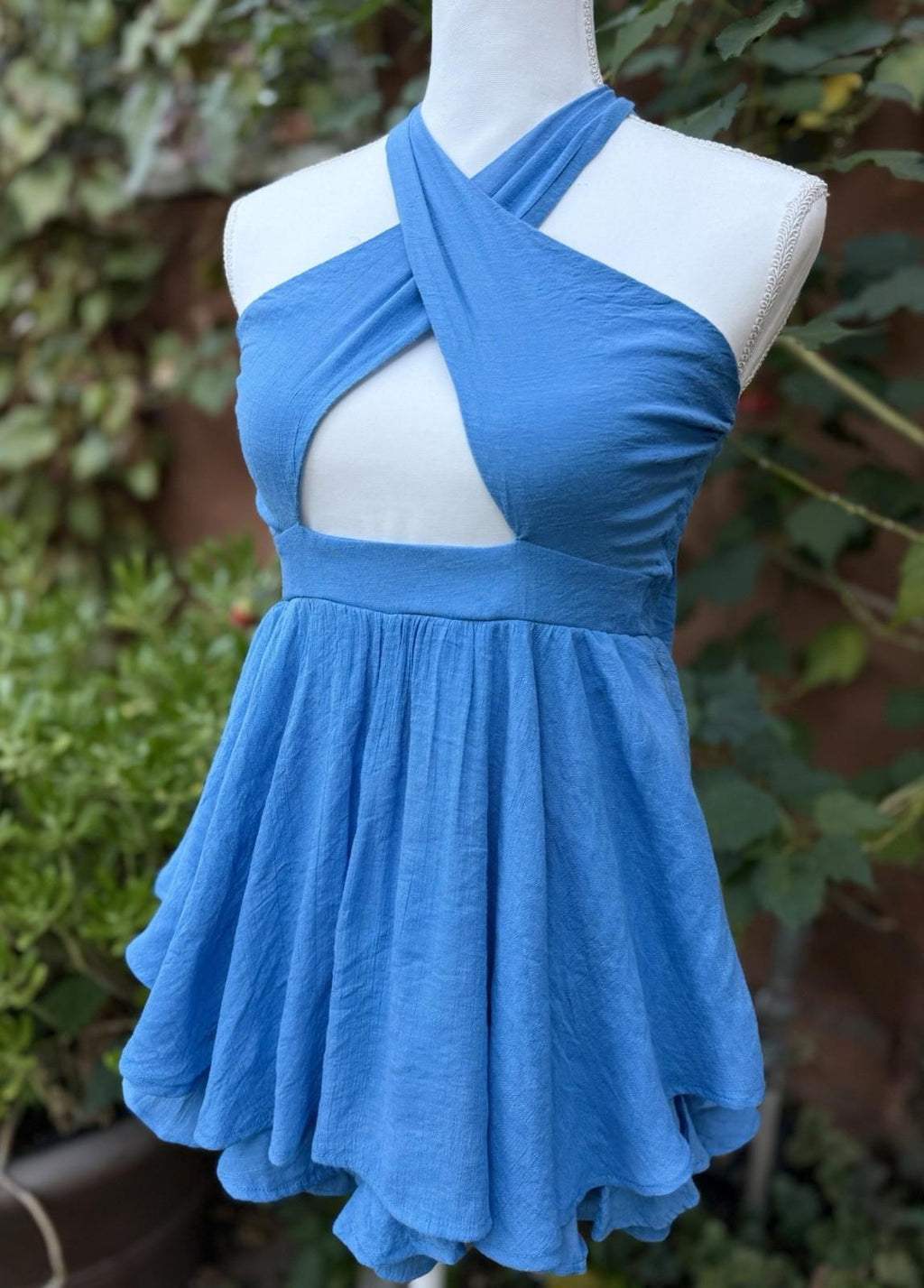 Princess Polly Baby Blue Twirl Halter Style Romper Skirt Shorts Under Size 4